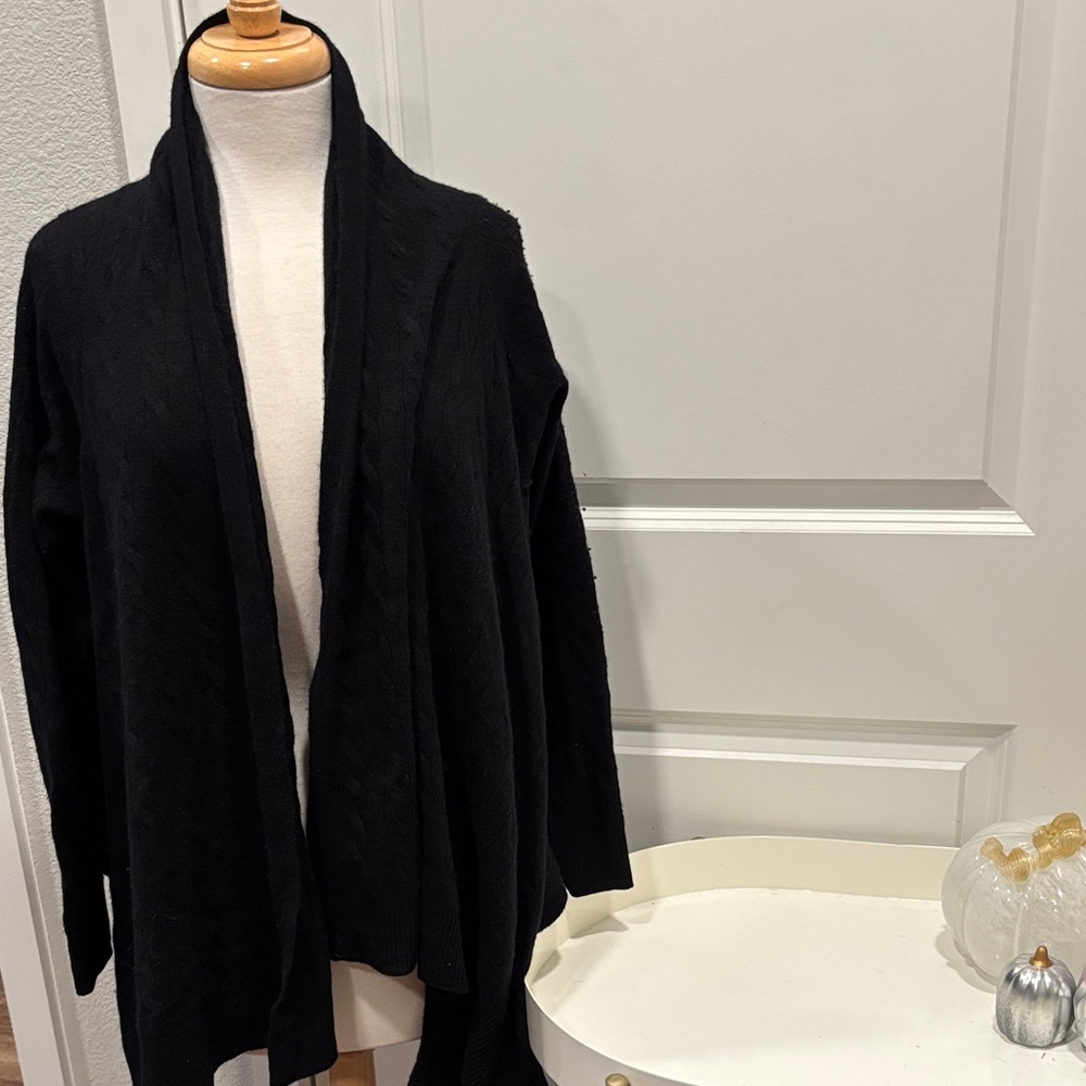 EUC Lilly Pulitzer Black Cashmere Sharkbite Cardigan